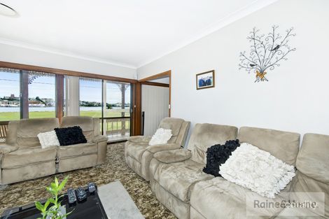 Property photo of 20 Wharf Crescent Stockton NSW 2295