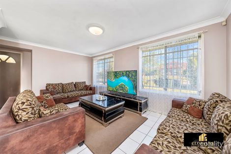 Property photo of 2 Powell Close Edensor Park NSW 2176