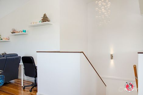 33 Coronation Dr, Broulee, NSW 2537