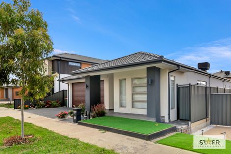 Property photo of 16 Cooney Circuit Kalkallo VIC 3064