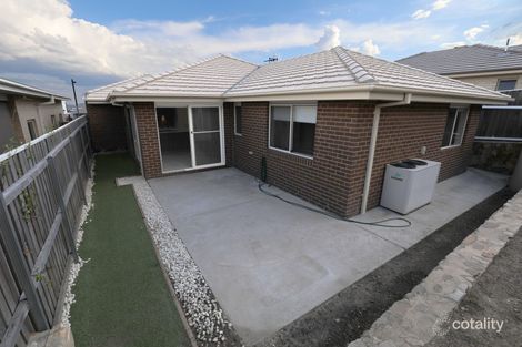 Property photo of 10 Edna Thompson Crescent Casey ACT 2913