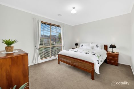 Property photo of 4 Fiona Court Werribee VIC 3030