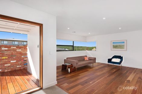 Property photo of 4 Willesee Rise Coombs ACT 2611