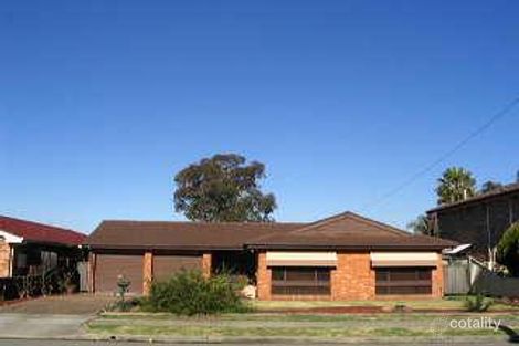 30 Buranda Cres, St Johns Park, NSW 2176