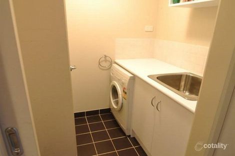 Property photo of 2/65 Westbury Street St Kilda East VIC 3183