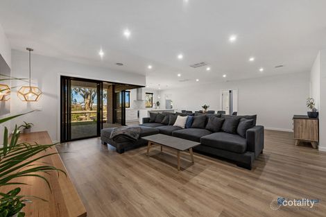 Property photo of 2 Wetlands Court Yarrawonga VIC 3730