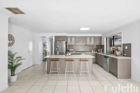 Property photo of 22 Forest Oak Court Cranbourne VIC 3977