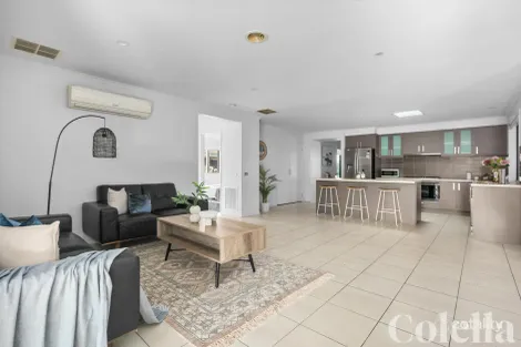 Property photo of 22 Forest Oak Court Cranbourne VIC 3977
