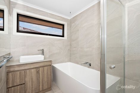 Property photo of 23 Isabella Crescent Frankston VIC 3199