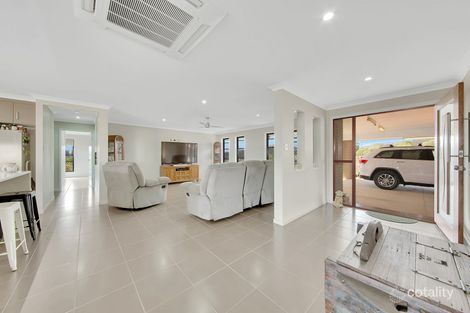 Property photo of 2 Monaros Court Beecher QLD 4680