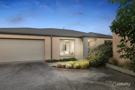 Property photo of 2/76 First Avenue Rosebud VIC 3939