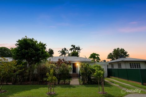 4 Barlow St, Manunda, QLD 4870