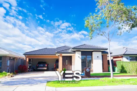 13 Earhart St, Pakenham, VIC 3810