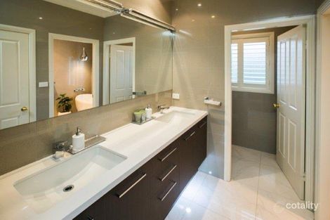 Property photo of 68 The Grange Hillvue NSW 2340