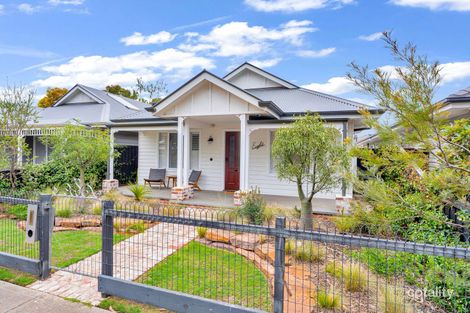 Property photo of 8 Castlemaine Walk Eynesbury VIC 3338