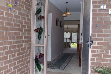 19 Ridgehaven Dr, Bellevue Heights, SA 5050