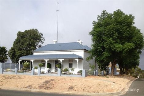 4 Eighth St, Morgan, SA 5320