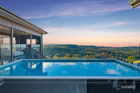 11 Hampton View Ct, Hampton, QLD 4352