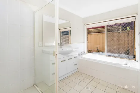 Property photo of 4 Covington Green Dapto NSW 2530