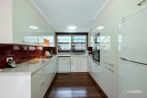 Property photo of 11 Kennedia Close Hoppers Crossing VIC 3029