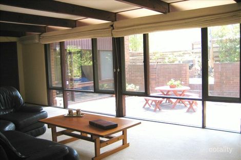 Property photo of 8 Werribee Crescent Farrer ACT 2607