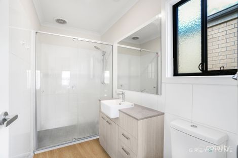 Property photo of 12 Dalveen Drive Fraser Rise VIC 3336