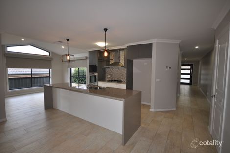 Property photo of 16 Samuel Place East Albury NSW 2640