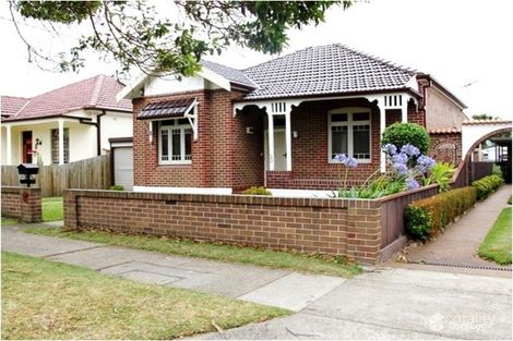 20 Fourth Ave, Campsie, NSW 2194