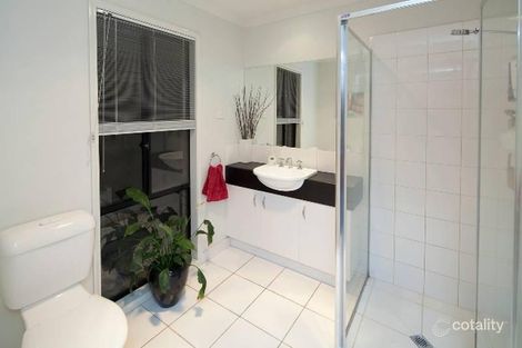 Property photo of 4 Kerr Place Carrum Downs VIC 3201