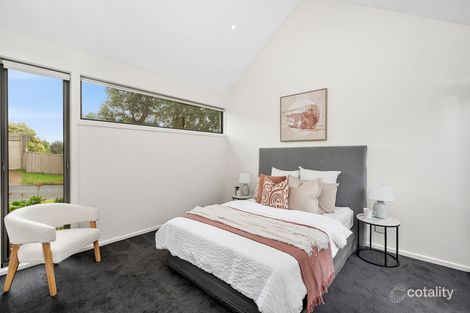 Property photo of 2 Lockyer Court Ocean Grove VIC 3226