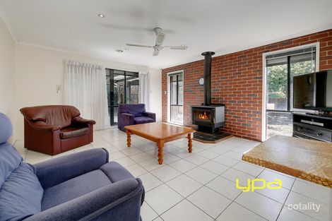 Property photo of 2 Moody Court Roxburgh Park VIC 3064