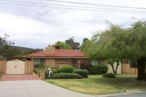 8 Ward Cres, Kelmscott, WA 6111