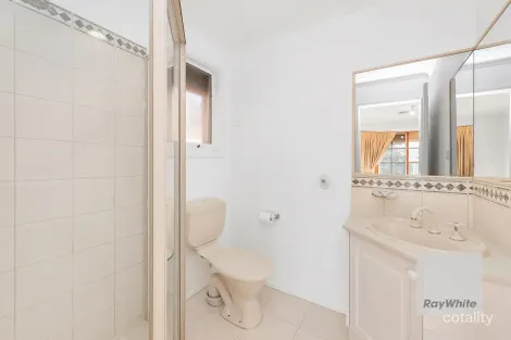 Property photo of 5 Hepburn Place Sydenham VIC 3037