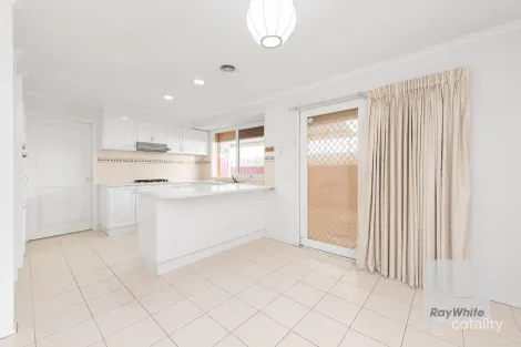 Property photo of 5 Hepburn Place Sydenham VIC 3037