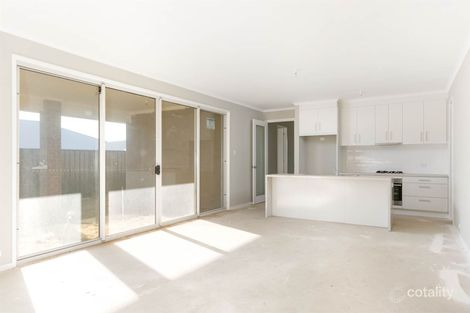 Property photo of 16 Emerald Drive Hayborough SA 5211