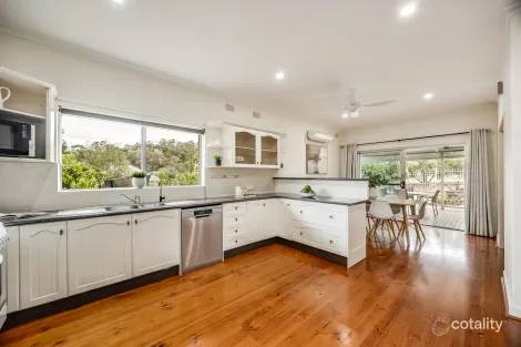 Property photo of 17 Victoria Street Gumeracha SA 5233