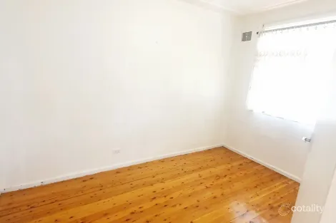 Property photo of 12 Crosby Crescent Fairfield NSW 2165