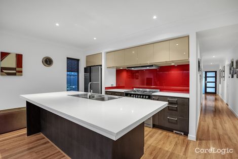 Property photo of 27 Viewmont Avenue Craigieburn VIC 3064