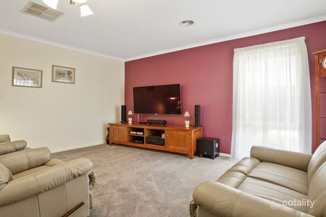 Property photo of 5 Davern Court Werribee VIC 3030