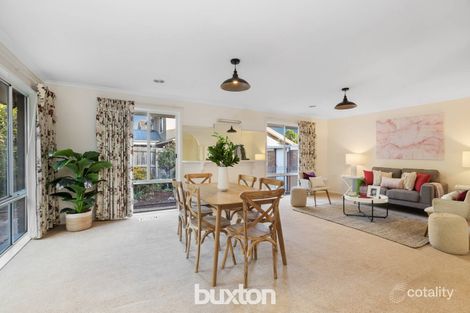 Property photo of 1 Kimber Court Dingley Village VIC 3172