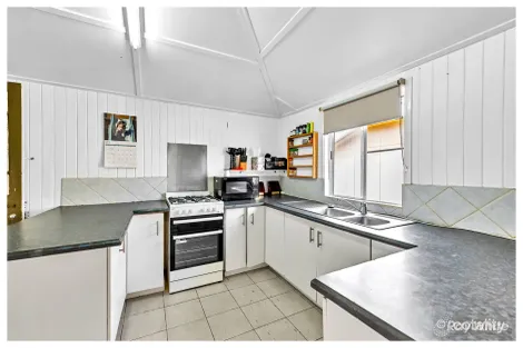 Property photo of 159 Witt Street Berserker QLD 4701