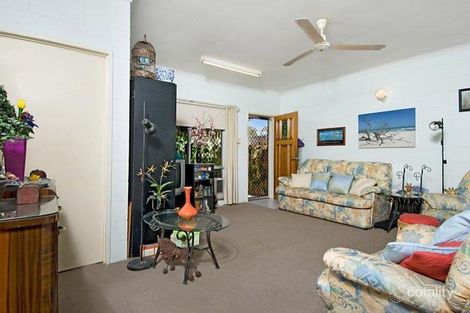 Property photo of 1/133 Robert Road Bentley Park QLD 4869