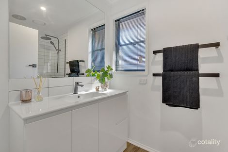 Property photo of 1/18 Storey Road Reservoir VIC 3073