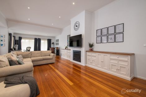 Property photo of 4 Canning Drive Berwick VIC 3806