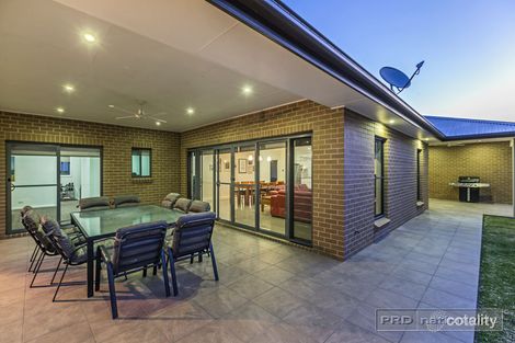 Property photo of 29 Hooghly Avenue Cameron Park NSW 2285