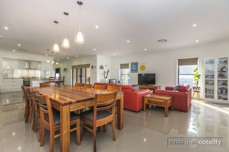 Property photo of 29 Hooghly Avenue Cameron Park NSW 2285