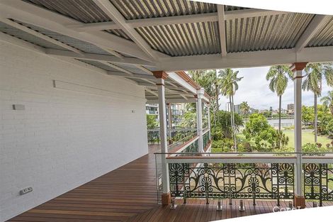 Property photo of 2/110 Main Street Kangaroo Point QLD 4169