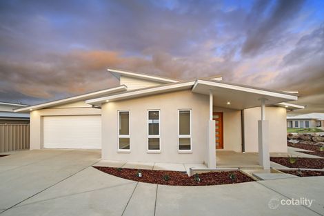 1/12 Hollows Cres, Lloyd, NSW 2650