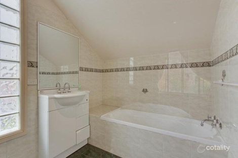 Property photo of 2A Roxburgh Place Bella Vista NSW 2153