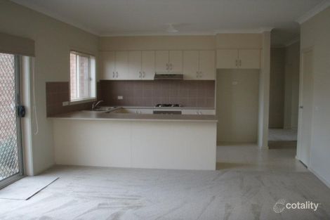 Property photo of 10 Floreat Grove Craigieburn VIC 3064